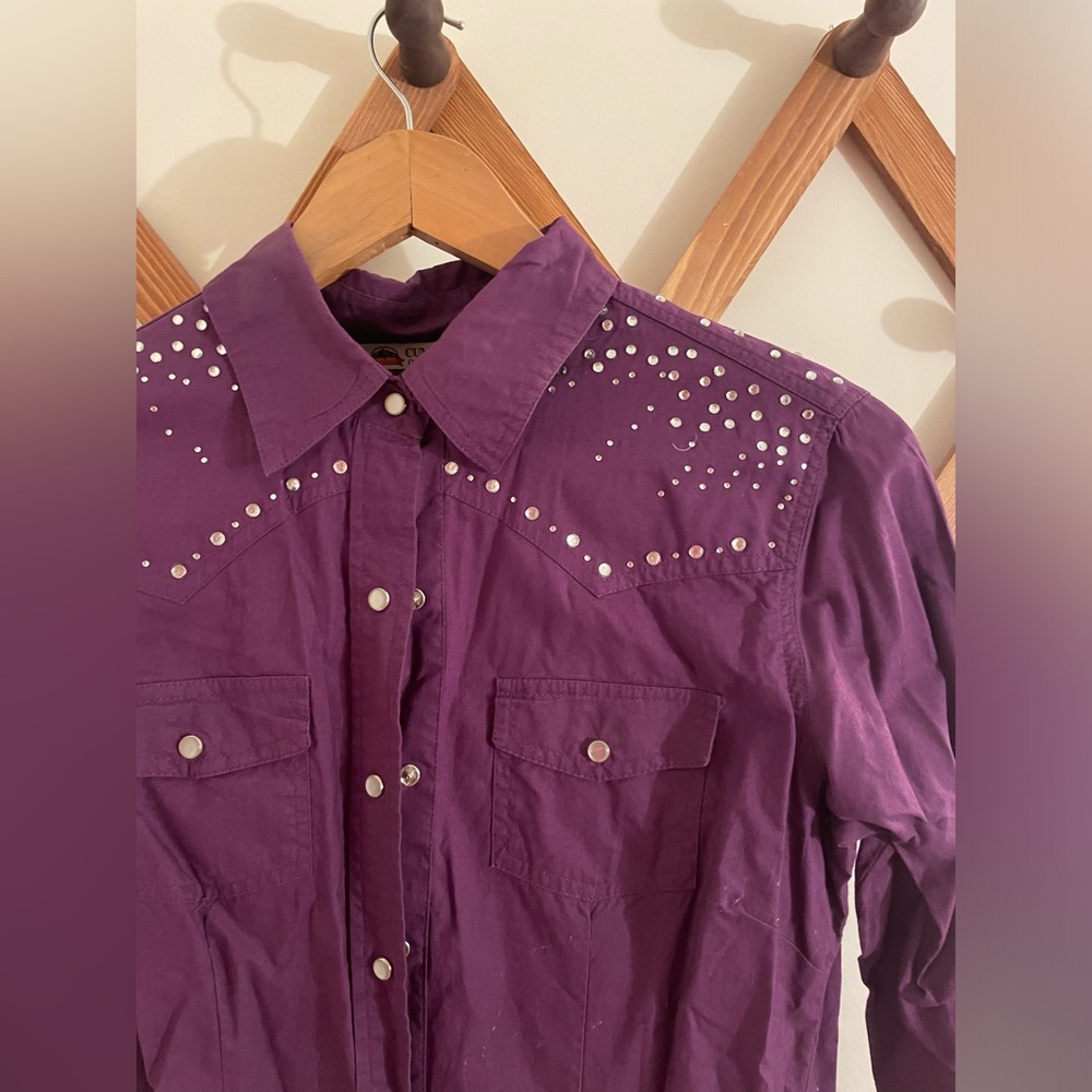 Cumberland Outfitters Purple Rhinestone Western Shirt